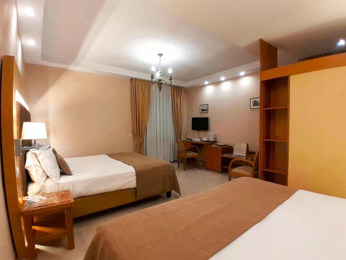 Montespina Park Hotel Naples Luaran gambar